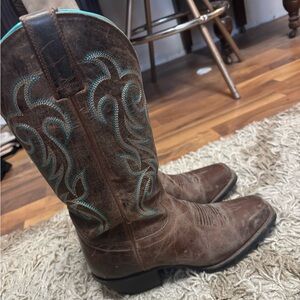 Shyanne Brown Cowboy Boots with Turquoise Stitching